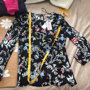 $1 SALE (5 ITEM MINIMUM NO MAXIMUM) REST OF CLOSET IS 5$ EACH 2 ITEM MINIMUM 🥳🥳🥳